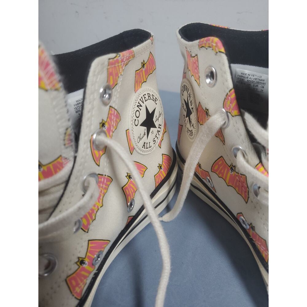 Converse Chuck 70 Hi Batman 80th Anniversary White Pink 167318C DC Womesn 7 - Picture 14 of 16